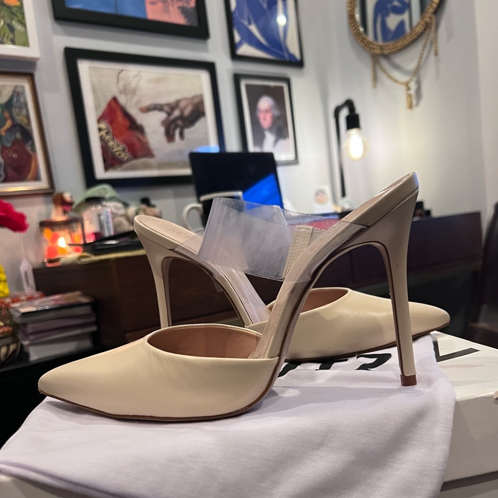 NEW IN BOX SCHUTZ Sionne Eggshell Nude Mules